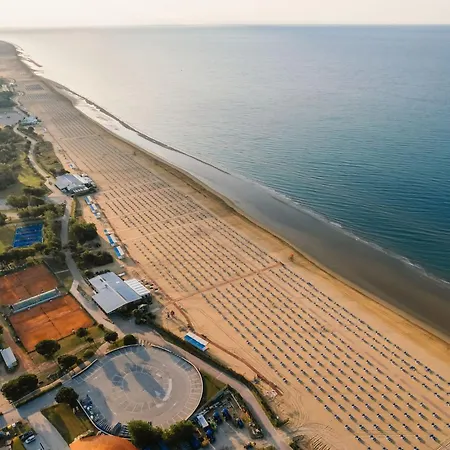 Lägenhet Beachside With Outdoor Space