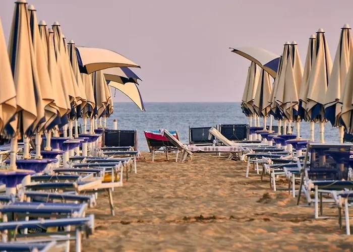 Beachside With Outdoor Space Apartamento